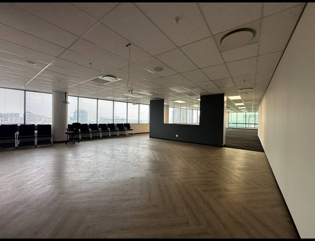 300M² OFFICE TO LET IN SANDTON CENTRAL